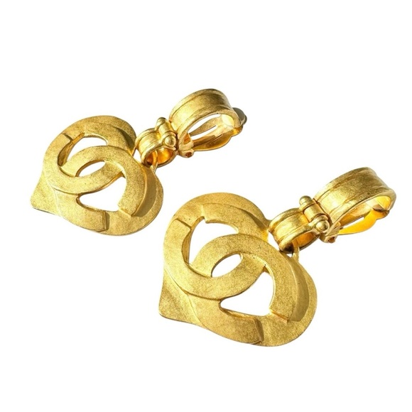 Chanel Iconic CC Logos Heart Gold Large Clip On Earrings with Box - Picture 5 of 8